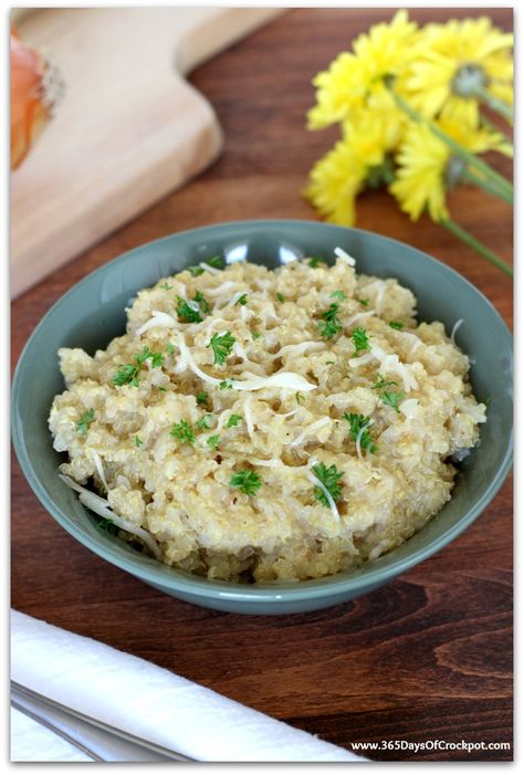 Recipe for slow cooker quinoa risotto (no stir recipe) Quinoa Slow Cooker Recipes, Grain Substitutes, Slow Cooker Quinoa, Quinoa Risotto, Recipe Quinoa, Vegetarian Slow Cooker Recipes, June Cleaver, Vegetarian Crockpot Recipes, Vegetarian Crockpot