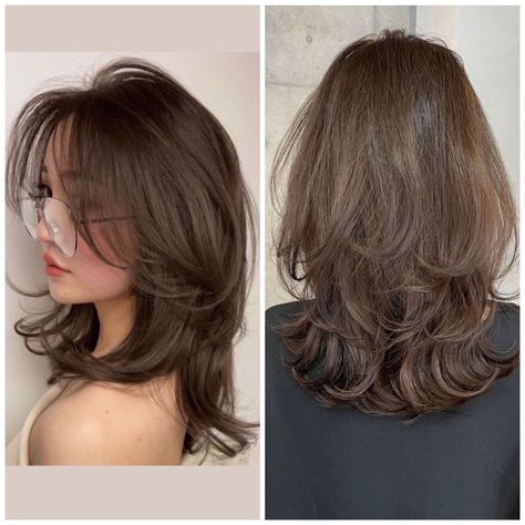 Butterfly Haircuts for Effortless Style Butterfly Straight Hair, Butterfly Haircut With Wavy Hair, Korean Haircut Oval Face, Medium Length Hair Butterfly Cut, Korean Layered Hair Medium Hairstyles, Butterfly Haircut Asian, Jelly Fish Haircut Medium, Wolf Cut Long Vs Butterfly Cut, Butterfly Haircut Medium Hair