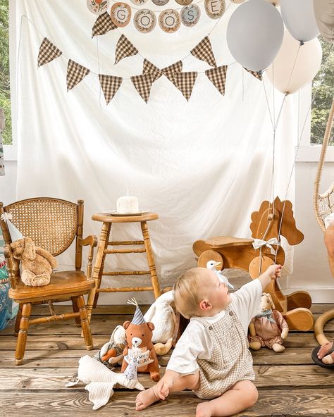 Baby’s Boy First Birthday Cake, Babies First Birthday Photo Shoot, Vintage Boy Birthday Party, Vintage Kids Birthday Party, Vintage 1st Birthday Boy, Vintage Baby Boy Shower Ideas, Classic First Birthday Boy, Baby 1 Year Photoshoot Ideas, Boy 1st Birthday Ideas