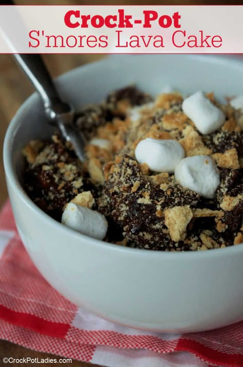 Crock-Pot S'mores Lava Cake - Bursting with chocolate & all the flavors of the popular campfire dessert this recipe for Crock-Pot S'mores Lava Cake is chocolaty, warm and gooey! #CrockPotLadies #CrockPot #SlowCooker #Smores Slow Cooker Chocolate Cake, Campfire Dessert, Crockpot Dessert, Lava Cake Recipe, Crockpot Desserts, Campfire Desserts, Chocolate Cobbler, Lava Cake Recipes, Leftover Chicken Recipes