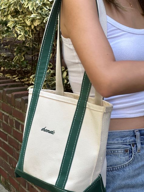 Embroidered Ll Bean Tote, Ll Bean Monogrammed Tote, Ll Bean Bag Monogram, Ll Bean Tote Bag Monogram Ideas, Ll Bean Tote Bag Outfit, Ll Bean Boat And Tote Monogram, Llbean Boat And Tote, Ll Bean Boat Tote, Boat Tote Ideas