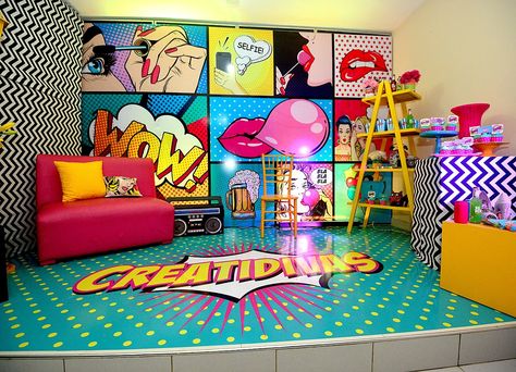 Pop Art Decor Party, Pop Art Theme Party, Pop Art Party Decoration, Pop Art Design Interior, Pop Art Decoration, Pop Art Party, Photo Studio Design, Superhero Bedroom, Retro Lounge