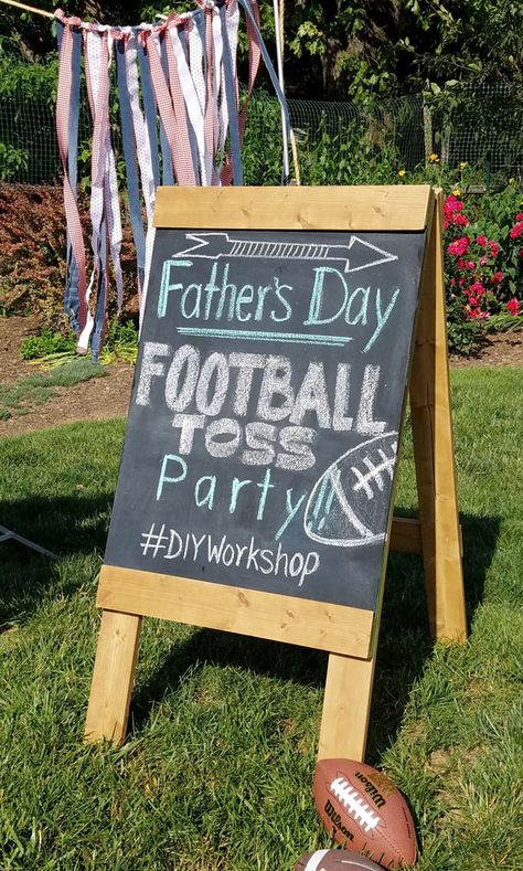 DIY - Football toss and chalkboard in one - Backyard fun Diy Sandwich Board, Big Chalkboard, Diy Sandwich, Navy Blue Paint, Football Diy, Sandwich Board, Diy Chalkboard, Framed Chalkboard, Diy Workshop