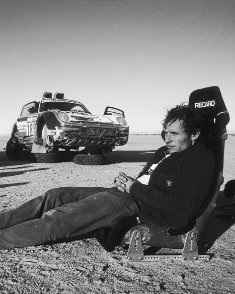 Type 7 on Instagram: “The legendary Jacky Ickx waiting patiently to go racing, on a removed seat from his Porsche 959 at the 1986 Dakar Rally. Absolute mood 💭” Porsche 959 Dakar, Car Driver, Vintage Rally, Porsche Rally, Porsche Dakar, Rally Aesthetic, Dakar Rally, Porsche 959, F1 Motor