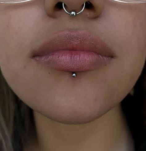 Medusa vs Labret Piercing: Which One’s for You? Middle Lip Ring Stud, Middle Labret Piercing, Lip Piercing Jewelry Rings, Small Labret Piercing, Labret Jewelry Ideas, Labret Vs Vertical Labret, Septum And Labret, Stud Lip Piercing, Small Lip Piercing