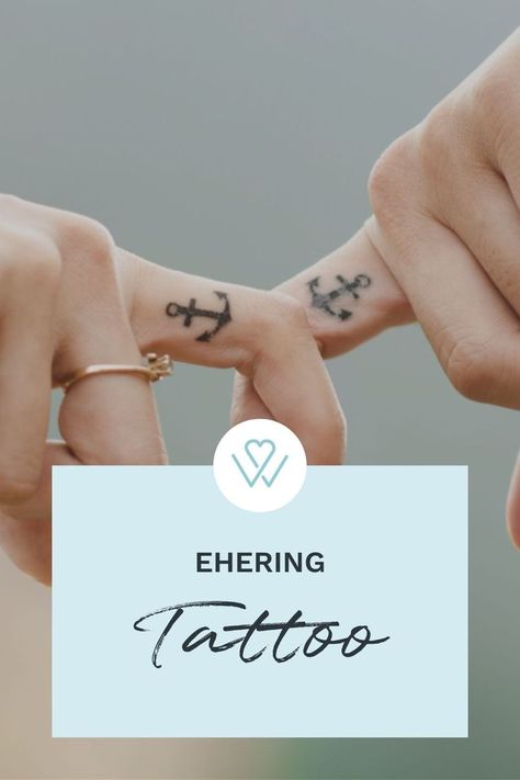 Eheringe sollen die Liebe und Bindung symbolisieren. Sie zeigen Außenstehenden, dass man vergeben ist und sind das romantische Symbol der Zusammengehörigkeit. Aber auch eine Tätowierung kann dieses Symbol sein. #Hochzeit #Liebe #Ringe #Trauring #Tattoo #Tätowierung Finger Tattoo, Print Tattoos, Paw Print Tattoo, Paw Print, Tattoo Designs, Tattoos, Quick Saves