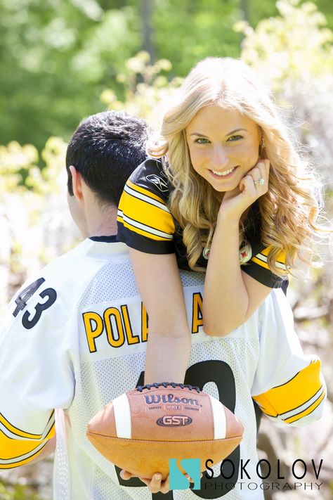 Football engagement... But w/ the wedding date on the football Engagement Inspiration, Theme Engagement Photos, Football Activity, Football Wedding, Soccer Theme, Football Theme, Engagement Shots, Boda Mexicana, The Wedding Date