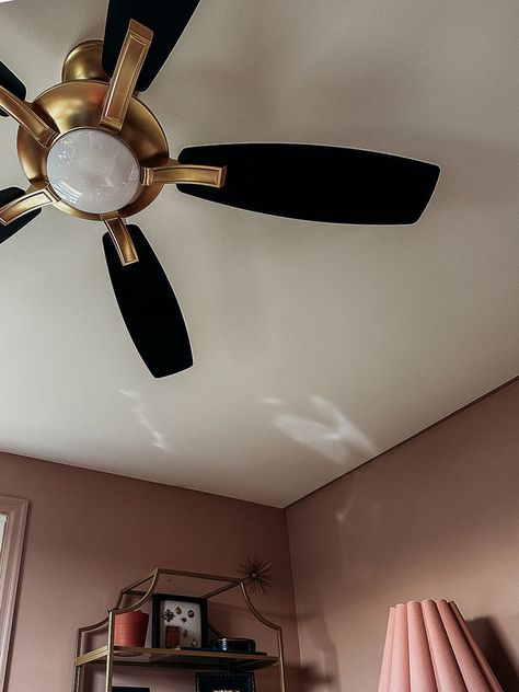 Paint A Ceiling Fan, Painted Ceiling Fan Ideas, Renovating Ceiling Fan, Paint Ceiling Fan, Painted Ceiling Fan Blades, Ceiling Fan Makeover Diy Ideas, Wallpaper Ceiling Fan Blades, Rental Ceiling Fan Makeover, Diy Ceiling Fan Makeover