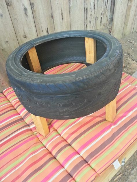 Kursi Ban, Mantle Deco, Tire Table, Tire Furniture, Tire Art, Diy Furniture Decor, Summer Mantle Decor, Decorating Ideas For The Home, Diy Play Kitchen