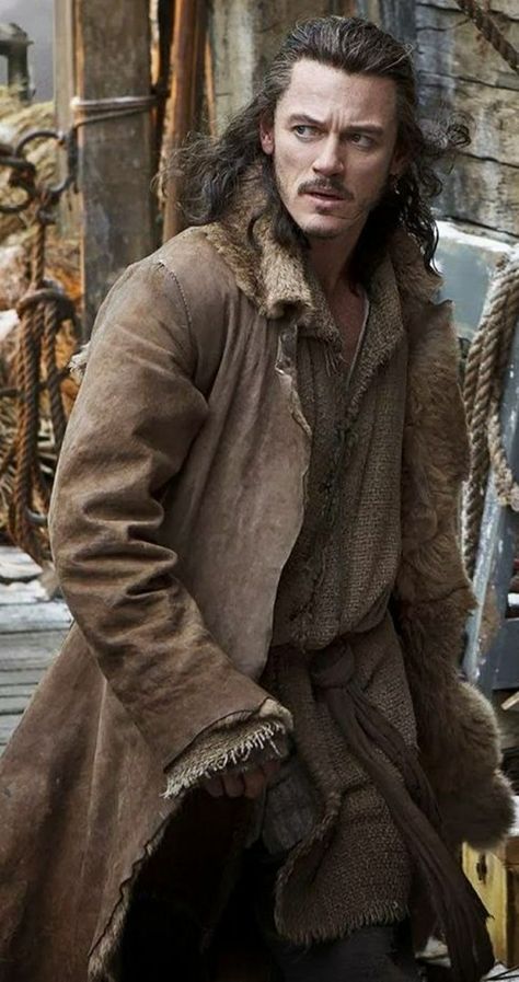 Luke Evans in The Hobbit Luke Evans Hobbit, The Hobbit Bard, Bard The Hobbit, Bard Hobbit, Luke Evans The Hobbit, Luke Evans Bard, The Desolation Of Smaug, Brown Leather Coat, Desolation Of Smaug