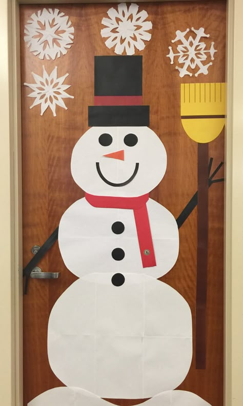 Snowman On Door, Snowman For Door, Snowman Door Decoration For Classroom, Toddler Christmas Art, Snowman Door Decoration, Winter Door Decorations Classroom, Door Snowman, Office Holiday Decor, Diy Christmas Door Decorations