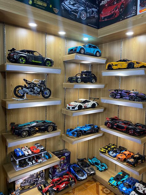 Lego Room Decor, Diecast Cars Display, Hot Wheels Room, Mobil Mustang, Dollhouse Furniture Diy, Diy Mud Kitchen, Lego Display, Cars Room, Diy Dollhouse Furniture Easy