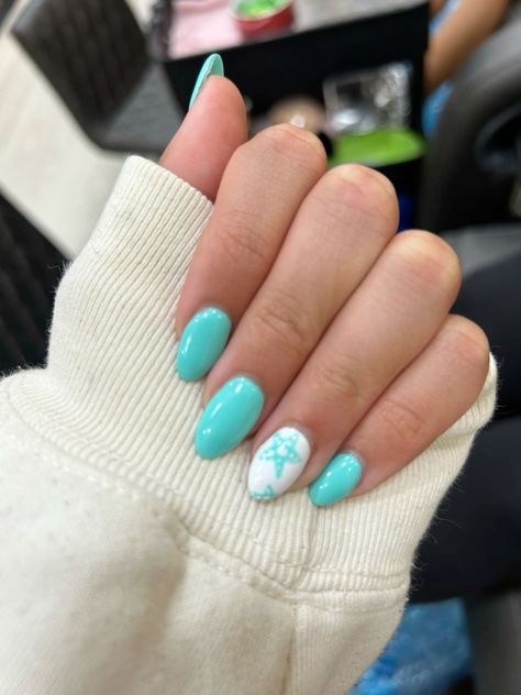 Free Guide for Beginners: Design Summer Nails Simple Cute Beach Nails, Cute Nails For California, Beachy Nail Ideas Short, Teal Starfish Nails, Beach Nails Square Short, Pretty Beach Nails, Cute Beach Nail Designs, Ocean Nail Designs Simple, Summer Easy Nail Designs