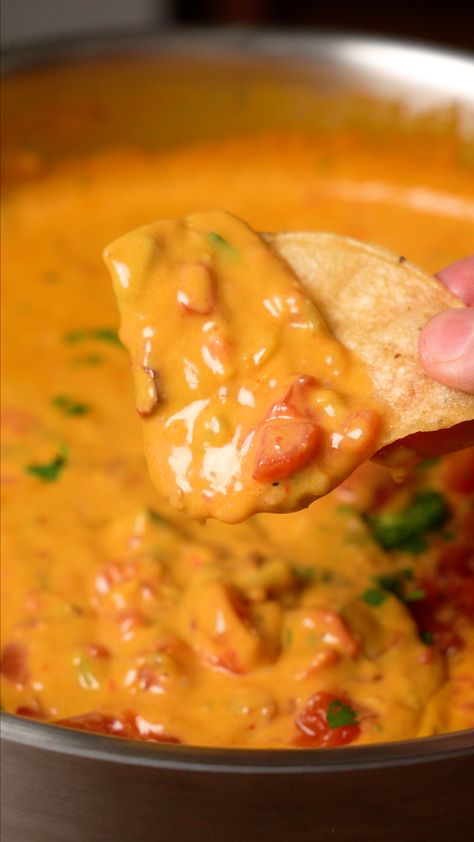 Vegan Queso - Thee Burger Dude Vegan Crock Pot, Cowboy Queso, Crock Pot Queso, Vegan Queso, Vegan Cheese Recipes, Party Dip, Cheese Sauce Recipe, Easy Cheese, Vegan Mexican