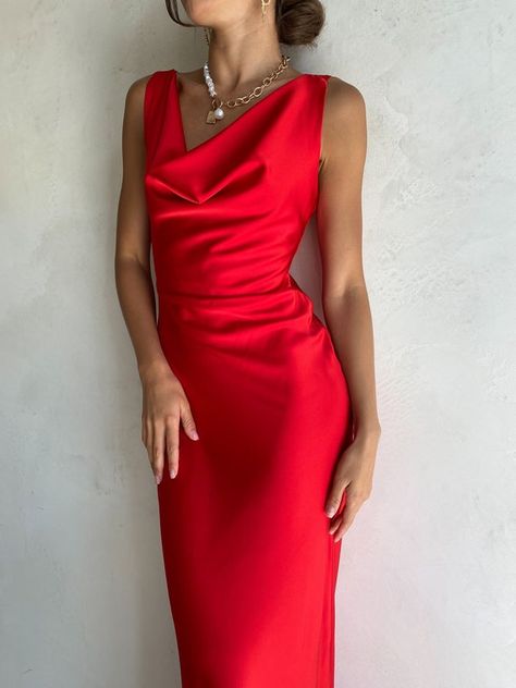 Wedding Silk Dress, Red Wedding Guest Dresses, Silk Bridesmaid Dress, Satin Dress Outfit, Dress Gala, Chinese Fancy Dress, Silk Bridesmaid Dresses, Elegant Red Dress, Red Silk Dress