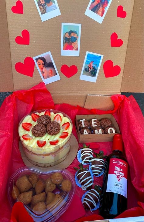 Valentine’s Day Box For Girlfriend, Gifts For Boyfriend For 6 Months, Homemade Gifts For Valentines Day, Valentines Gift For Girlfriend Aesthetic, Cheap Valentines Day Ideas For Boyfriend, Valentine’s Day Basket For Girlfriend, Girlfriend Birthday Gifts Ideas, Sweetest Day Gifts For Boyfriend, Boyfriend Surprises Girlfriend