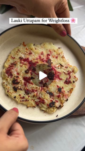 Priyanka Meena on Instagram: "Lauki Uttapam for your weight loss journey 🌸

Share with your family and friends😍

Ingredients:-
Lauki
Curd
Sooji 
Red chilli/green chilli 
Salt 

Sprinkle:-
Chopped onion
Beetroot 
Paneer

Follow @fabulous_feast 🌸

#lukiiuttapam#recipe #healthyrecipes #weightlossjourney #weightlosstips#healthyrecipes #healthy #diet #gymmotivation #weightlosstransformation #explore#explorepage" Beetroot Recipe, Vegetarian Recipes Dessert, Beetroot Recipes, Budget Family Meals, Recipes Dessert, Green Chilli, Red Chilli, Easy Family Meals, Budget Meals