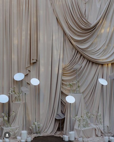 Green Backdrop For Wedding, Drapery Decor Wedding, Fabric Draping Backdrop, Classy Photo Backdrop, Drapes Decoration Backdrops, Draped Photo Backdrop, Wedding Reception Drapery, Indoor Stage Design, Draping Party Decor