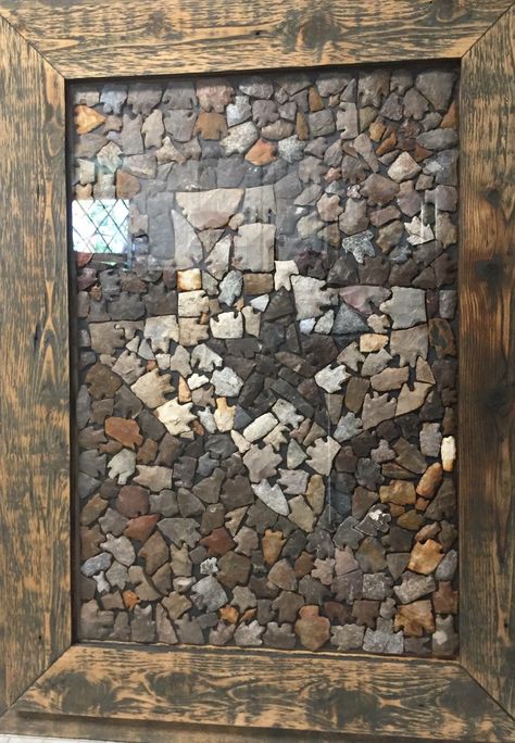 Texas art made with arrowheads! Arrowhead Display, Arrowhead Art, Artifact Display, Rock Collection Display, Dyi Art, Arrowheads Design, Native American Tools, Arrowheads Artifacts, Only In Texas