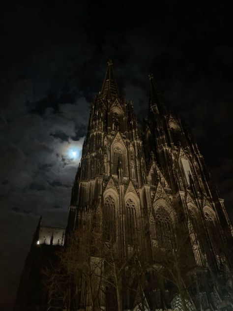 Cathedral At Night Aesthetic, Goth Cathedral Aesthetic, Roman Gothic Aesthetic, Old Gothic Castle, Cologne Cathedral Wallpaper, Cologne Cathedral Aesthetic, Cathedrals Aesthetic, Gothic Cathedral Wedding, Gothic Cathedral Aesthetic