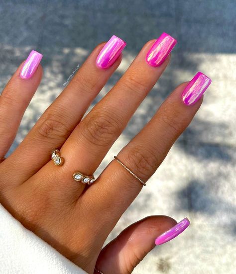 35 Classic Nails to Inspire You Hot Pink Prom Nails, Hot Pink Chrome Nails, Pink Aurora, Pink Chrome Nails, Prom Nail, Long Press On Nails, Elegant Nail, Hot Pink Nails, Prom 2024