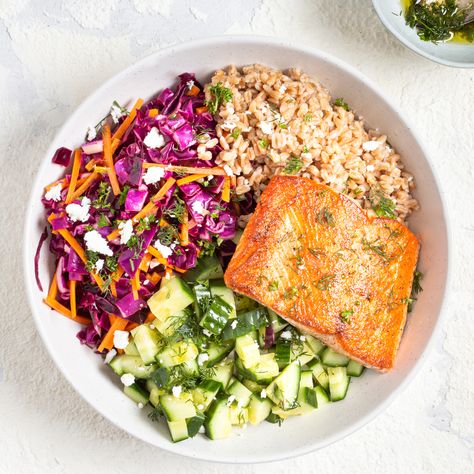 Salmon Power Bowl Diet Lunch Recipes, Mediterranean Diet Lunch, Fish Taco Bowl, Diet Lunch, Salmon Rice Bowl, Salmon Rice, Taco Bowl, High Protein Dinner, Power Bowl