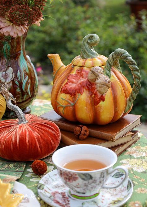 Tea For One Set Teapots, Autumn Traditions, Fall Tea Party, Cottage Core Food, Tea Pictures, Autumn Aura, Thanksgiving Tea, Autumn Tea Party, I Am Doing My Best