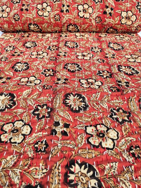 Luxurious Red & Black Floral Kantha Bedspread - Artisan Crafted, Vintage-Inspired Design Vintage-Style Floral Kantha Throw - Red and Beige Kantha Cloth, Red And Beige, Hand Printed Fabric, Hand Stitch, Kantha Bedspreads, Kantha Work, Plain Fabric, Motif Vintage, Kantha Throw