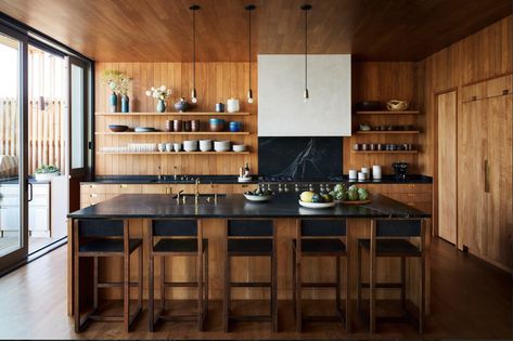 Feldman Architecture, Chic Beach House, Santa Cruz Beach, Interior Simple, Style Surf, Surf House, Charlotte Perriand, Open Concept Kitchen, Kitchen Trends