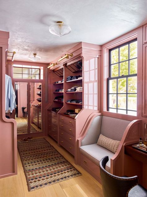 Colourful Dressing Room, Folding Sweaters, Chic Dressing Room, Vintage Dressing Rooms, Interior 2024, Chic Dressing, Dressing Room Closet, Summer Window, Walking Closet