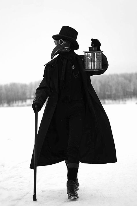 Doctor Inspired Outfit, Plague Doctor Clothes, Halloween Core Aesthetic Outfits, Hot Plauge Doctor, Plague Doctor Staff, Victorian Plague Doctor, Plague Doctor Outfits, Fantasy Doctor Outfit, Plaguecore Aesthetic