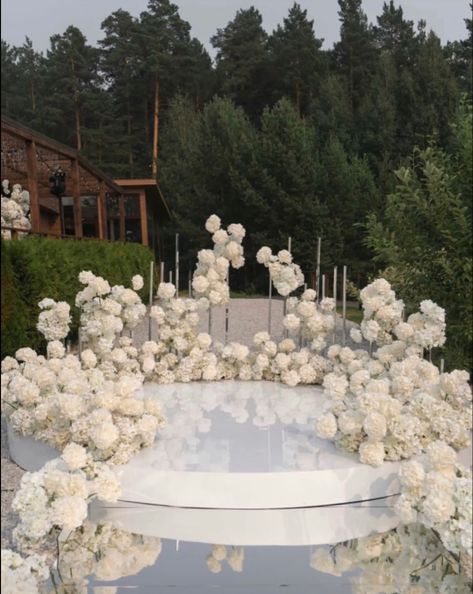 White Rose Arbor Wedding, Unique Wedding Tablescapes, Wedding Table Decor Blue, Fairytale Wedding Ceremony, White Floral Arch, Gazebo Wedding Decorations, Wedding Ceremony Decoration, Hotel Wedding Ceremony, Flower Arrangements Wedding