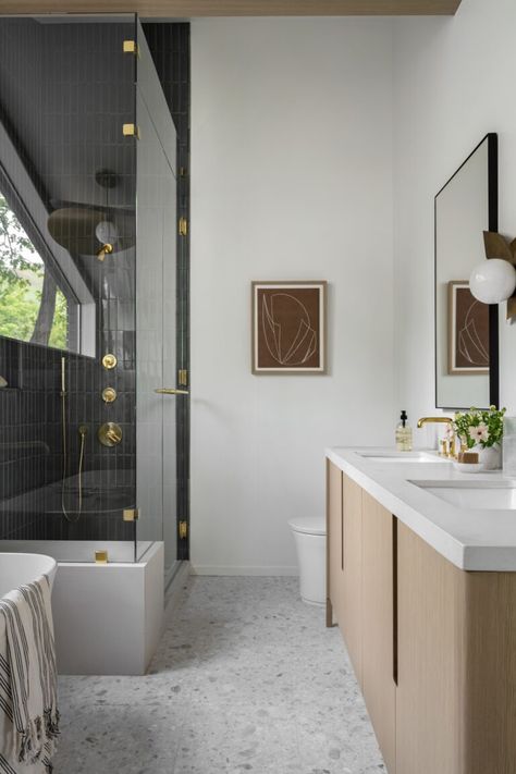 Midcentury Modern Bath Remodel - Studio McGee Midcentury Modern Master Bathrooms, Zen Bathroom Ideas, Studio Mcgee Bathroom, Mcgee Bathroom, Dream Home Makeover, The Mcgee Home, Modern Master Bath, Mcgee Home, Wooden Bath