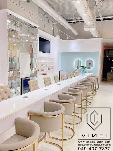 Luxe Nail Salon, Beautiful Nail Salon Interior Design, Unique Salon Design, Nails Desk Manicure Station, Upscale Nail Salon, Nail Beauty Salon Design, Neutral Nail Salon Decor, Nail Salon Inspiration, Nails Shop Interior Design