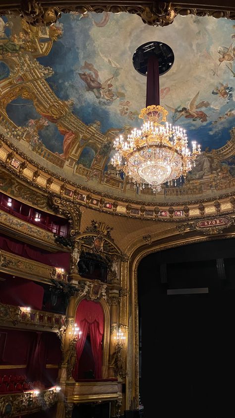 Paris Opera House, Church Aesthetic, English Decor, Vintage Soul, Baroque Architecture, Classy Aesthetic, Classical Architecture, Architecture Old, Classical Art