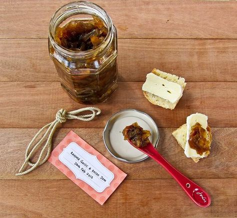 Garlic Jam Recipe, Garlic Jam, Homemade Ciabatta, Onion Jam Recipe, Savory Jam, Roasted Garlic Cloves, Garlic Chutney, Onion Jam, Pickled Garlic