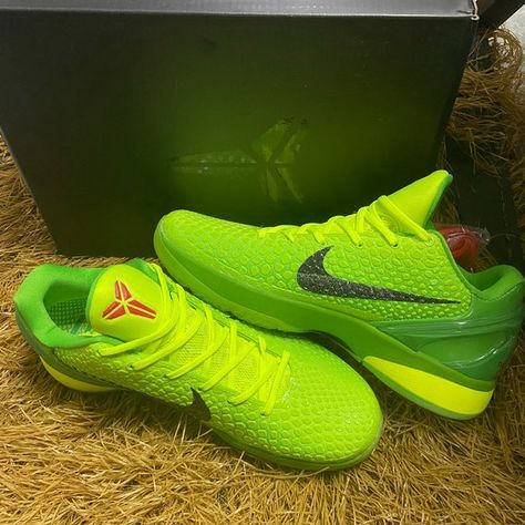 Nike Zoom Kobe 6 Grinch Kobe 6 Grinch, Grinch Shoes, Kobe 6, Nike Zoom Kobe, Tenis Nike, Shoes Size 7, Kobe Bryant, Nike Zoom, Basketball Shoes