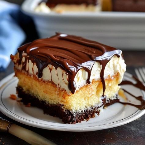 Boston Cream Poke Cake Recipe, Boston Cream Pie Poke Cake, Lemon Lush Recipe, Boston Cream Poke Cake, Cream Poke Cake, Boston Cream Cake, Cinnamon Roll Cheesecake, Poke Cake Recipe, Sour Cream Chicken