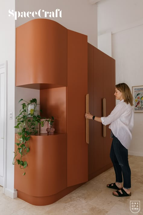 The entryway cabinetry showcasing Wattyl Red Ochre with curved-block open shelving and custom-made Solid Tassie Oak handles by Auburn Woodturning ✨️ Curved Cupboard, Curved Shelving, Unique Built Ins, Curved Shelves, Curved Cabinets, Red Furniture, Luxury Closets Design, Built In Cabinet, Built In Furniture