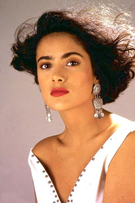 Salma Hayek Young Salma Hayek, Salma Hayek Young, Selma Hayek, Mexican Spanish, Huge Hair, African Print Maxi Skirt, Arabian Women, Becoming An Actress, Glamour Shots