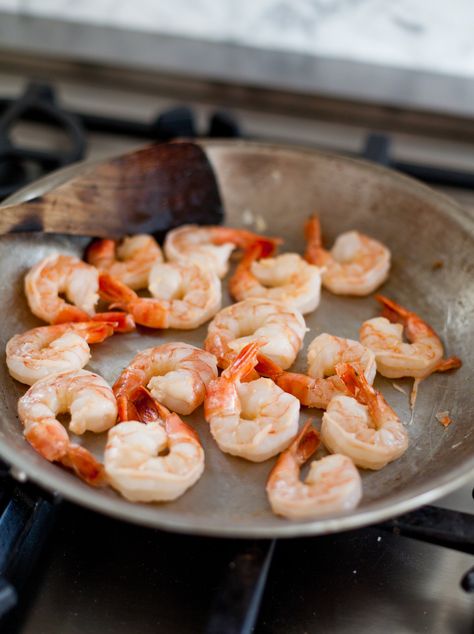 How To Quickly Cook Shrimp on the Stovetop — Cooking Lessons from The Kitchn How To Saute Shrimp, Cook Shrimp, Drunken Noodles, Shrimp Dinner, Sauteed Shrimp, Frozen Shrimp, Cooking Lessons, Appetizer Salads, Turkey Breast