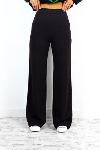 Wide Trousers, Wide Pants Black, Black Wide Leg Trousers, Pants Style, Wide Pants, Wish List, Palazzo Pants, Casual Wardrobe, Low Key