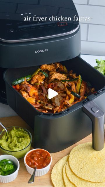 Nicole Addison, RD, MHSc on Instagram: "#AD Who doesn’t love a dinner made in 30 minutes?? EXCITING NEWS! My air fryer chicken fajita bowl recipe is now featured in Cosori’s latest FREE ebook “Healthy Indulgence Gourmet,” along with 28 other easy recipes and I know you are going to LOVE these!! I know how much you love easy, and fast recipes and this eBook is full of amazing recipes, from quick snacks to full meals, all made easy and healthy with Cosori’s magic. Grab the recipe for these air fryer chicken fajita bowls and so many more yummy recipes for FREE in my bio! I’m so happy to get to partner with a brand I genuinely love and I can’t wait for you to try these dishes! +You can use the code NICOLE20 to save 20% off this COSORI air fryer until Feb 5th!! You can grab the link fo Bored Of Lunch Air Fryer, Fajitas Air Fryer, Cosori Air Fryer Recipes, Fajita Bowl Recipe, Easy And Fast Recipes, Fajita Bowl, Cosori Air Fryer, Chicken Fajita Bowl, Full Meals