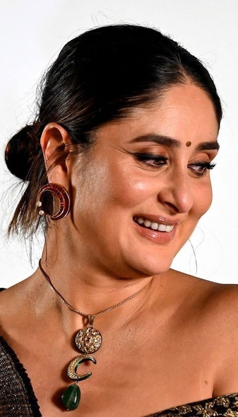 Kareena Kapoor Pics, Aishwarya Rai Photo, Angelina Jolie Photos, Vidya Balan, Actress Images, Hot Women Dress, Disha Patani, Kareena Kapoor, Katrina Kaif