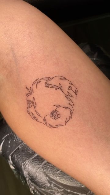 Golden Doodle Fine Line Tattoo, Fine Line Dog Flower Tattoo, Dog Memorial Tattoos Fine Line, Bernedoodle Tattoo, Tiny Tattoos Dog, Goldendoodle Tattoos, Dog Tattoo Poodle, Golden Doodle Tattoo Outline, Dog Memorial Tattoo Ideas