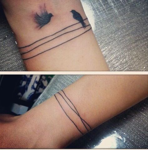 Swallow Tattoo Design, Wire Tattoo, Bracelet Tattoos, Tattoo Wrist, Swallow Tattoo, 4 Tattoo, Birds Tattoo, Trendy Tattoos, Skin Art