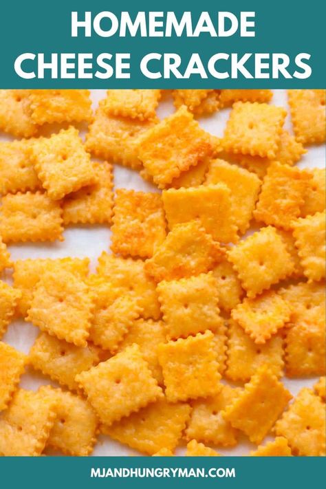 Cheese Nips Crackers, Homemade Cheese Crackers Recipe, Home Made Cheez Its, Cheese It Recipe, Cheese Its Recipe Snacks, Apocalypse Meals, Homemade Cheese Its, Easy Cheese Crackers, Cheez It Recipe