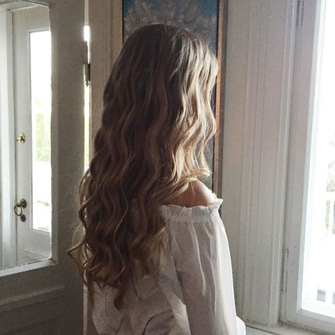 Small Loose Curls, Loose Curls Prom Hair, Loose Ringlet Curls, Curled Formal Hair, Loose Curled Hair, Prom Curls, Brown Curled Hair, Loose Curls Long Hair, Long Curled Hair