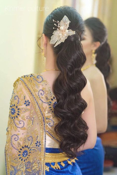 Khmer Hairstyle, Hairdo Wisuda, Hairstyles Traditional, Thailand Wedding, Hairdo Wedding, Khmer Wedding, Posts Ideas, Wedding Costume, Light Hair Color