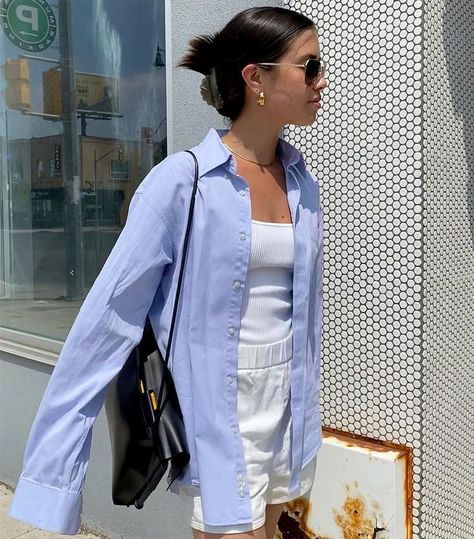 Summer Style // See and shop nine summer outfits that are as cool-looking as they are comfortable. Mode Dope, Comfortable Summer Outfits, Adrette Outfits, Skandinavian Fashion, Chique Outfits, Simple Summer Outfits, 여름 스타일, Comfortable Outfit, Simple Summer